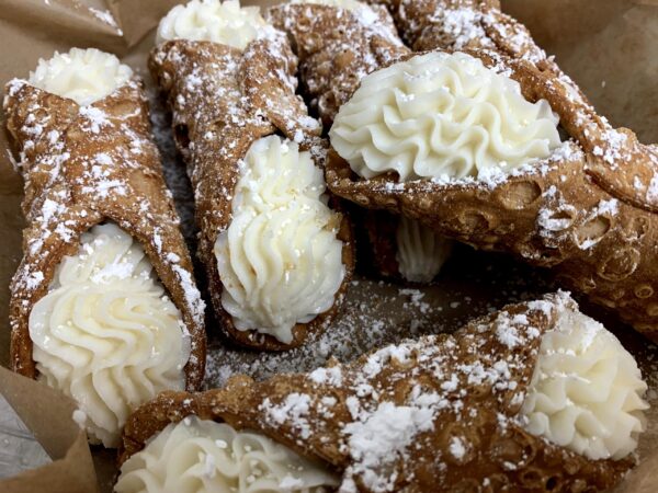 6 Large Traditional Cannoli