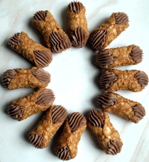 One dozen MINI NUTELLA in a kit.